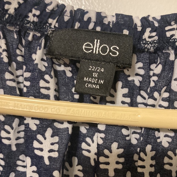 Ellos Women’s Size 1X Blue/White Color Top - Picture 3 of 4